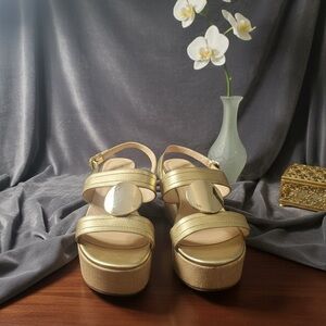 Elegant Gold Women's Platform Sandals